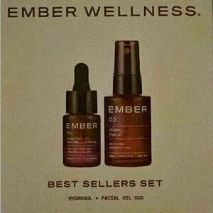 Jilly Box Winter Box Best Sellers Set - Hydrosol & Facial Oil Duo
Brand New